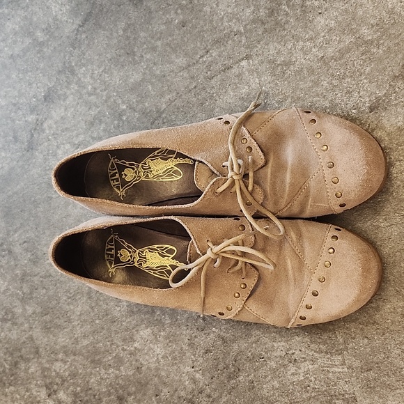 Fly London lace up grey short heel Oxford size 39 - Picture 2 of 9